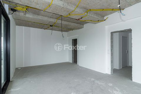Image 17 - 886676
