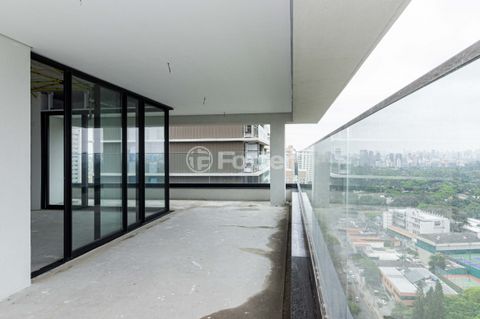 Image 14 - 886676