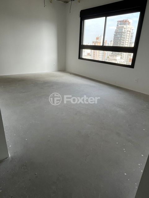 Image 8 - 886676