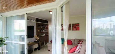 Image 4 - 886679