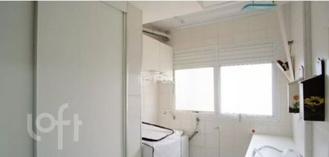 Image 8 - 886679