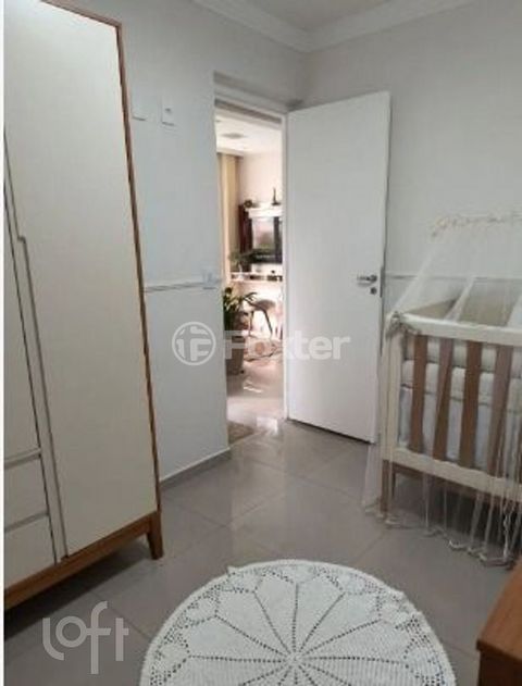 Image 7 - 886682