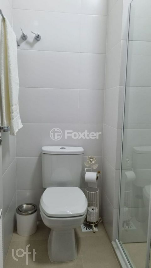 Image 7 - 886683