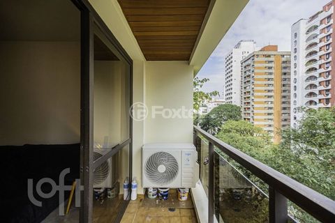 Image 6 - 886689