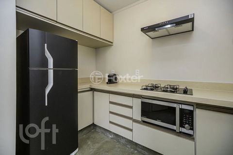 Image 9 - 886689