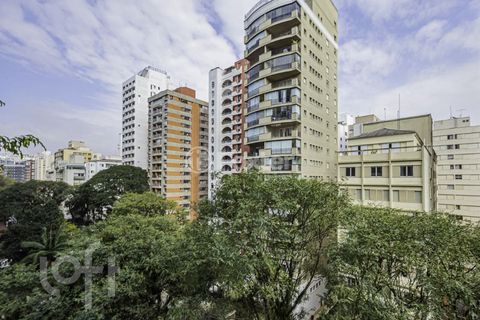 Image 8 - 886689