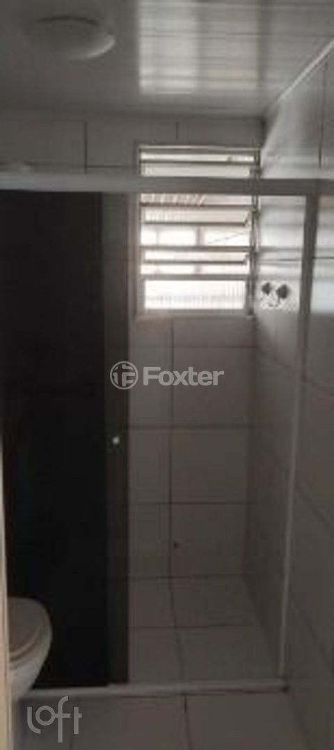 Image 6 - 886694