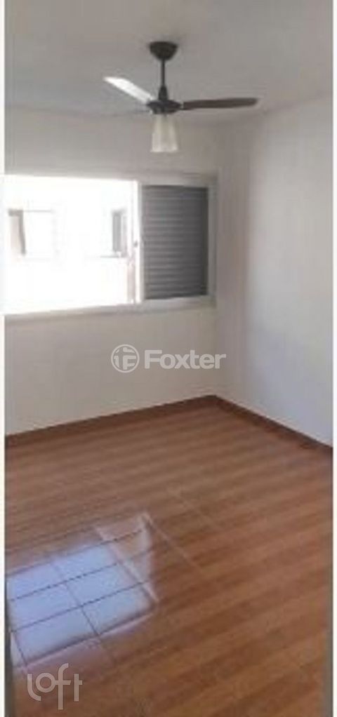 Image 8 - 886694