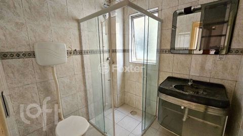 Image 7 - 886695