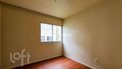 Image 8 - 886695