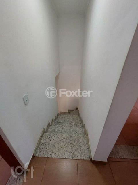 Image 6 - 886705