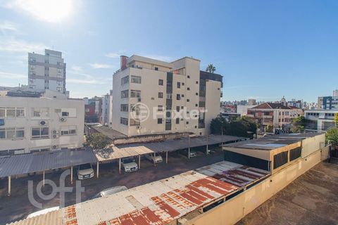 Image 8 - 886729