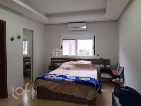 Image 7 - 886730