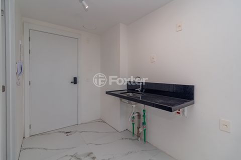 Image 7 - 886732