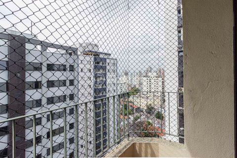 Image 4 - 886738