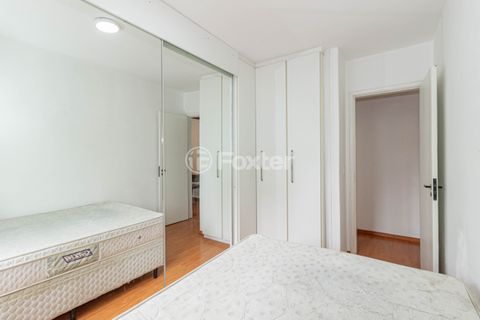 Image 9 - 886738