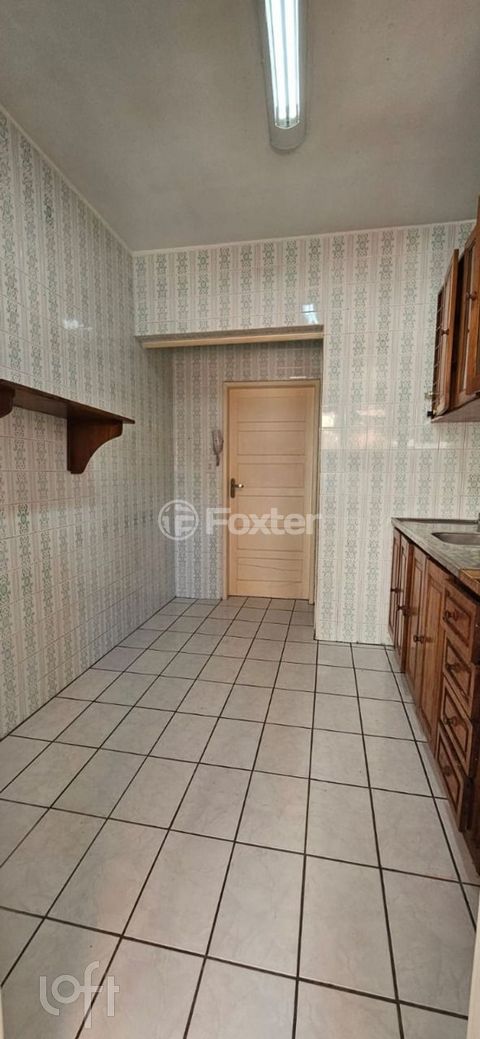 Image 17 - 886741