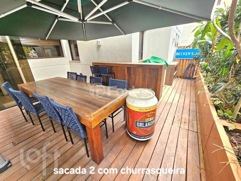 Image 4 - 886745