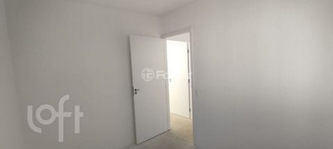 Image 17 - 886746