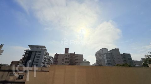 Image 7 - 886786