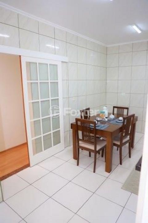 Image 7 - 886787