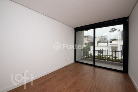 Image 17 - 886801