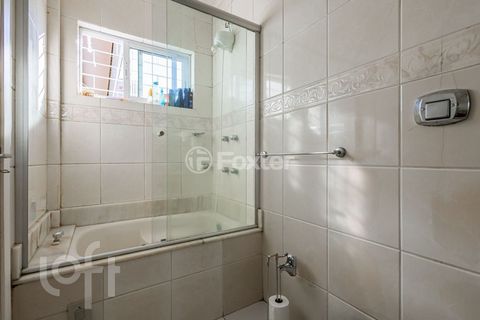 Image 18 - 886838