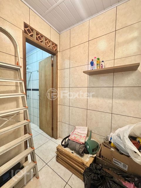 Image 8 - 886849