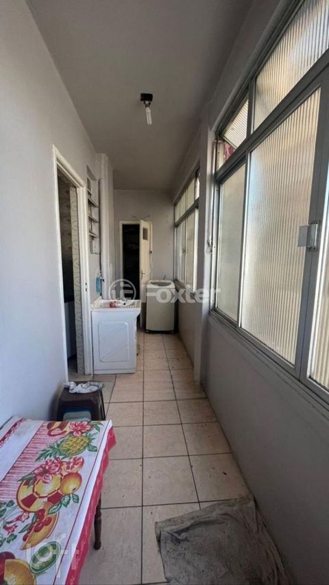 Image 3 - 886850