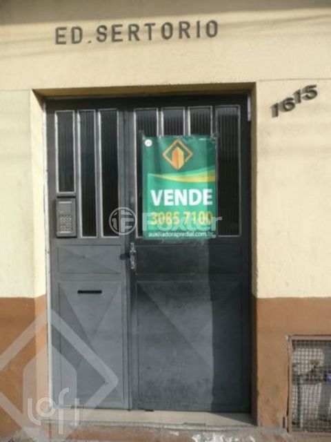Image 8 - 886850