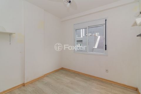 Image 7 - 886853