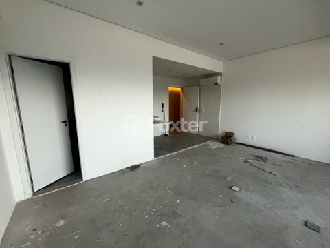 Image 3 - 886905