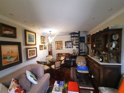Image 5 - 886909