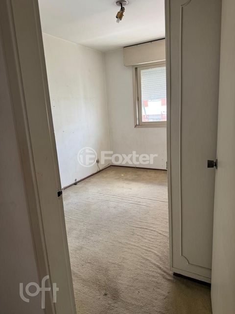 Image 7 - 886911