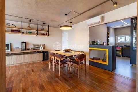 Image 10 - 886915