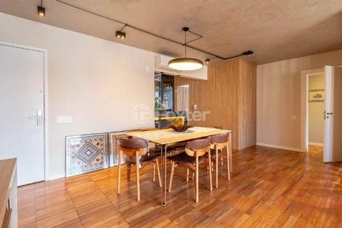 Image 7 - 886915
