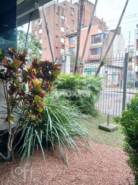 Image 7 - 886922