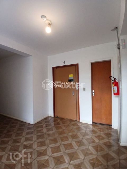 Image 8 - 886922