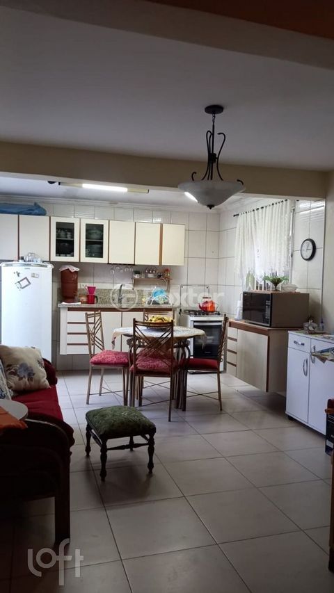 Image 18 - 886927