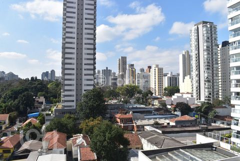Image 9 - 886932