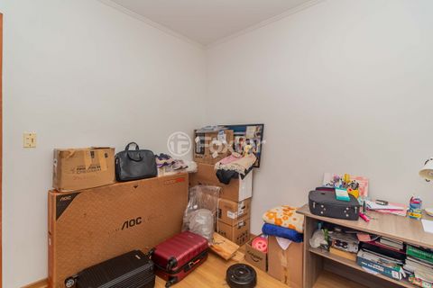 Image 10 - 886943