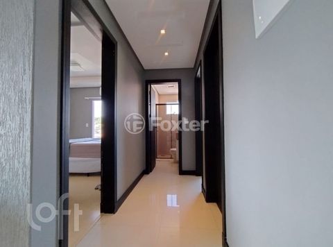 Image 8 - 886946