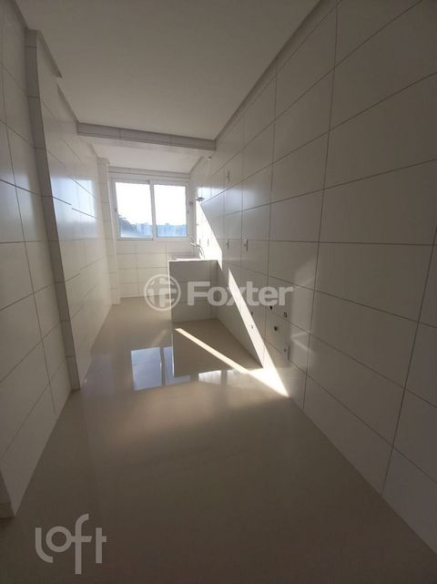 Image 2 - 886953