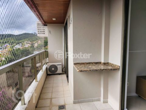 Image 7 - 886956