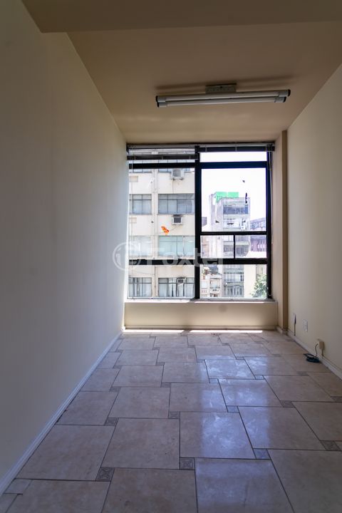 Image 5 - 886958