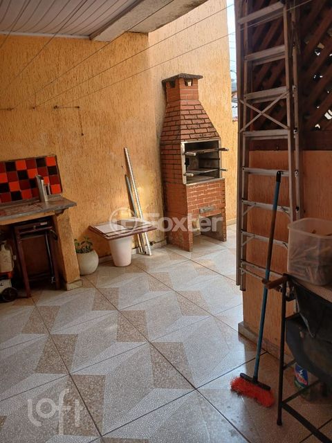 Image 6 - 886967