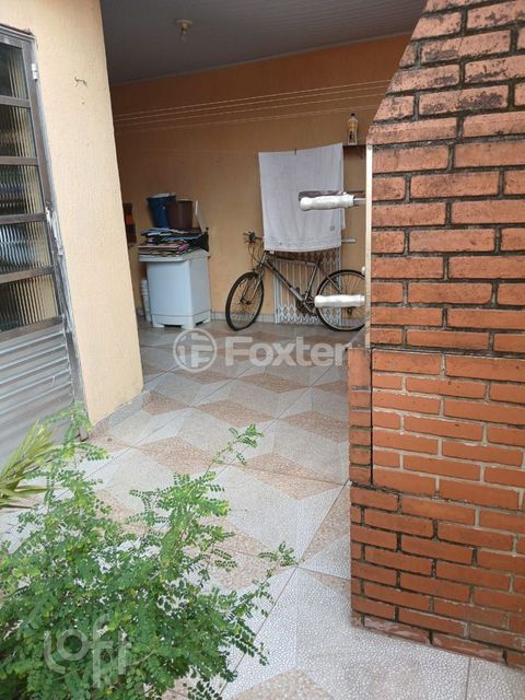 Image 8 - 886967