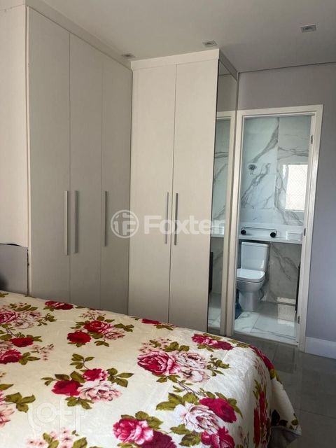 Image 7 - 886977