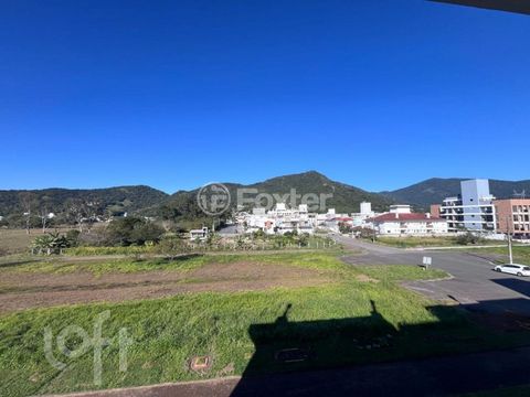 Image 17 - 887007