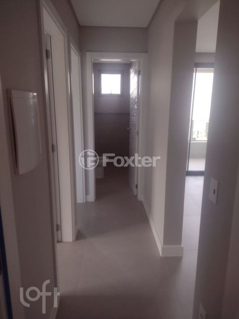 Image 7 - 887021